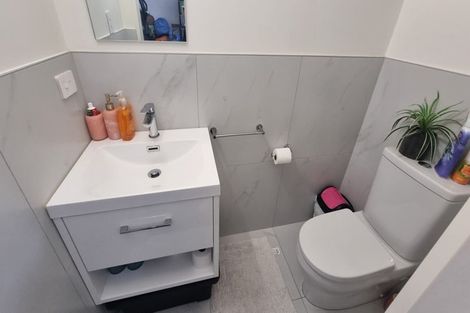 Photo of property in 64 Landscape Road, Papatoetoe, Auckland, 2025