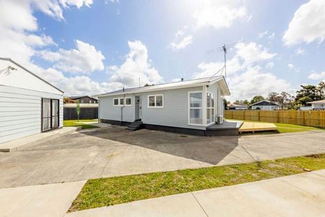 Photo of property in 24 President Avenue, Papakura, 2110