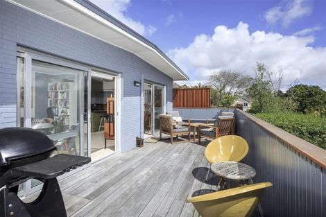 Photo of property in 3/100 Aberdeen Road, Campbells Bay, Auckland, 0620