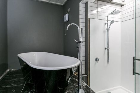 Photo of property in 21 Sealy Road, Bluff Hill, Napier, 4110