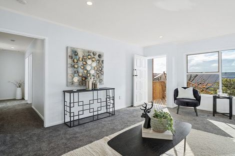 Photo of property in 2/38 Mountbatten Avenue, Hillcrest, Auckland, 0627