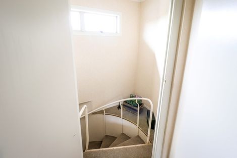 Photo of property in 9 Waterloo Crescent, Hokowhitu, Palmerston North, 4410