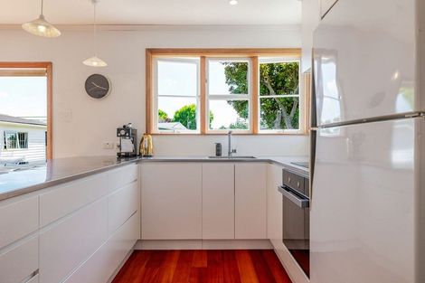 Photo of property in 28 Winchester Street, Awapuni, Palmerston North, 4412