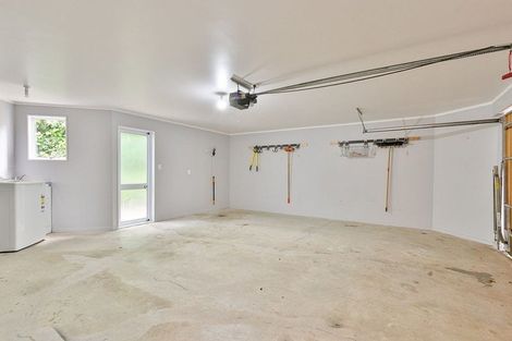 Photo of property in 5 Erskine Close, Island Bay, Wellington, 6023