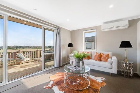 Photo of property in 148a Aviemore Drive, Highland Park, Auckland, 2010
