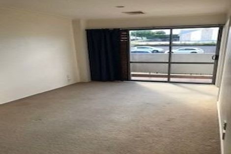 Photo of property in 17d/30 Westward Ho, Glen Eden, Auckland, 0602