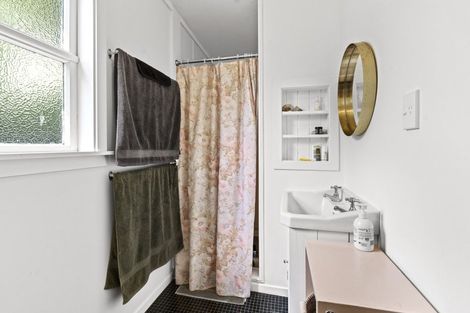 Photo of property in 18-22 Dixon Street, Oakura, 4314