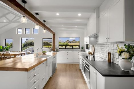 Photo of property in 84 Jacks Point Rise, Jacks Point, Queenstown, 9371