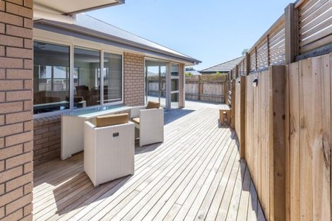 Photo of property in 80 Golden Shore Place, Coromandel, 3506