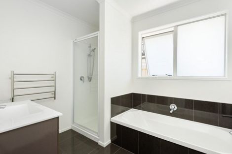 Photo of property in 30 Livingstone Drive, Papamoa Beach, Papamoa, 3118