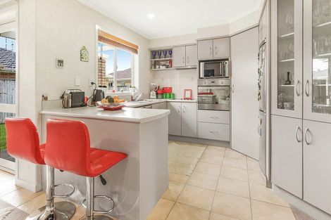 Photo of property in 43 Sovereign Isle Lane, Rototuna, Hamilton, 3210