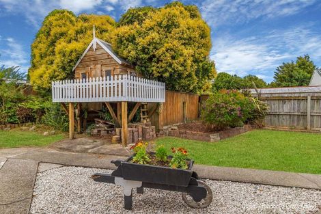 Photo of property in 556a Queen Street East, Levin, 5510