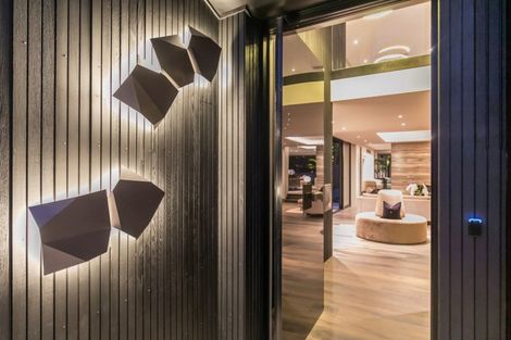 Photo of property in 98 Paritai Drive, Orakei, Auckland, 1071