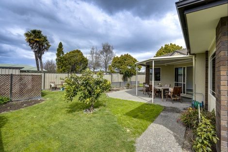 Photo of property in 19 Addington Place, Taradale, Napier, 4112