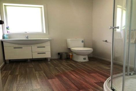 Photo of property in 1/7 Downing Street, Glenfield, Auckland, 0629