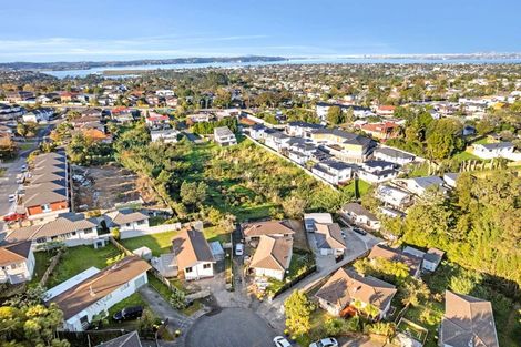 Photo of property in 6 Fernhaven Place, Massey, Auckland, 0614