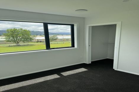 Photo of property in 7 Kumai Lane, Wallaceville, 5018