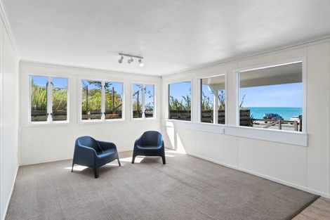 Photo of property in 58 Rothesay Bay Road, Rothesay Bay, Auckland, 0630
