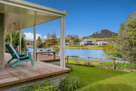 Photo of property in 10 Martin Place, Cooks Beach, Whitianga, 3591