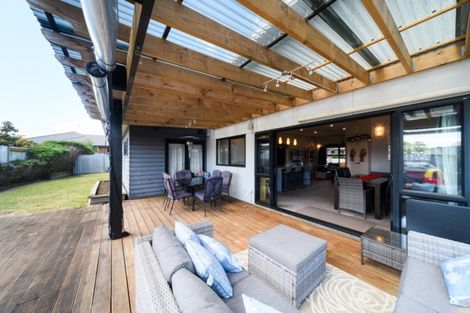 Photo of property in 61 Peter Hall Drive, Kelvin Grove, Palmerston North, 4414