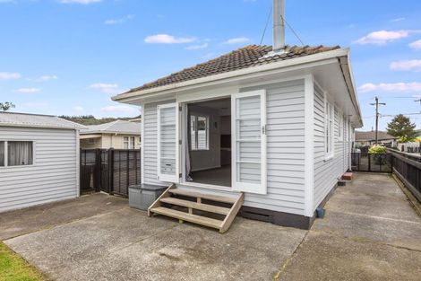 Photo of property in 5 Dunn Street, Wainuiomata, Lower Hutt, 5014