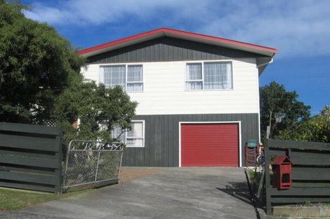 Photo of property in 1 Ash Grove, Ranui, Porirua, 5024