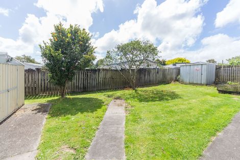 Photo of property in 39 Fitzherbert Avenue, West Harbour, Auckland, 0618