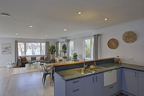 Photo of property in 37 Brandon Street, Featherston, 5710