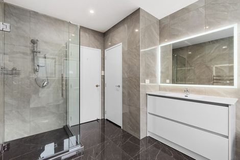 Photo of property in 10 Oban Road, Browns Bay, Auckland, 0630