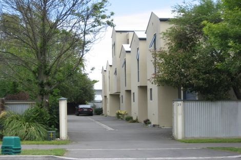 Photo of property in 2/25 Grove Road, Addington, Christchurch, 8024