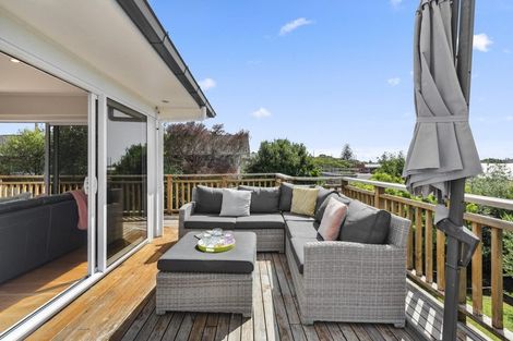 Photo of property in 767 East Coast Road, Northcross, Auckland, 0630