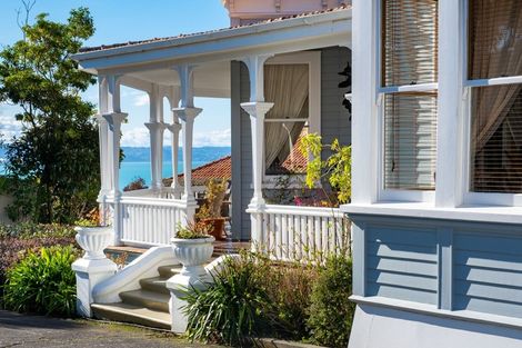 Photo of property in Mchardy Homestead, 11 Bracken Street, Hospital Hill, Napier, 4110