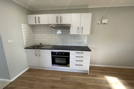 Photo of property in 31 Bruce Road, Glenfield, Auckland, 0629