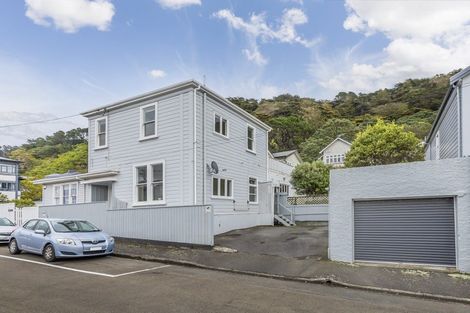 Photo of property in 10 Park Street, Thorndon, Wellington, 6011