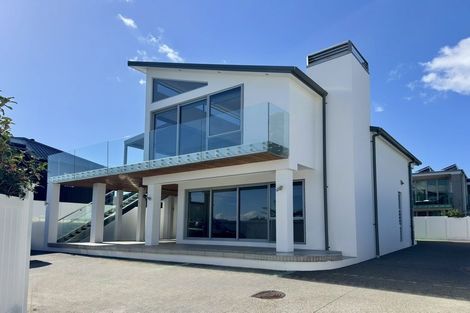Photo of property in 16 Bucklands Beach Road, Bucklands Beach, Auckland, 2012