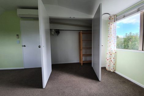 Photo of property in 8a Aplin Place, Birkdale, Auckland, 0626