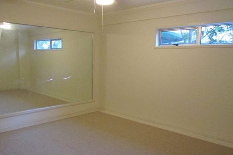 Photo of property in 1/36 Saddleback Rise, Murrays Bay, Auckland, 0630
