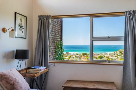 Photo of property in 4 Winston Place, Kew, Dunedin, 9012