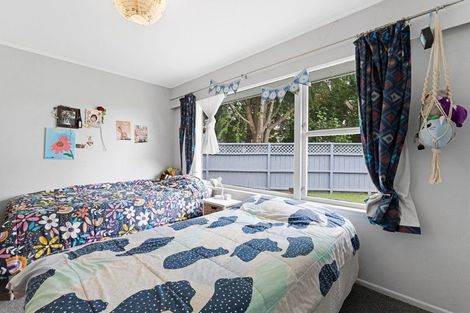 Photo of property in 7 Barberry Lane, Te Atatu Peninsula, Auckland, 0610