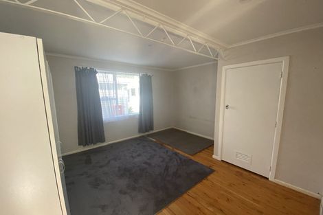 Photo of property in 1/10 Mckelvey Place, Tawa, Wellington, 5028