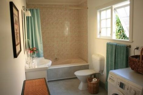 Photo of property in 14 Kauri Street, Eastbourne, Lower Hutt, 5013