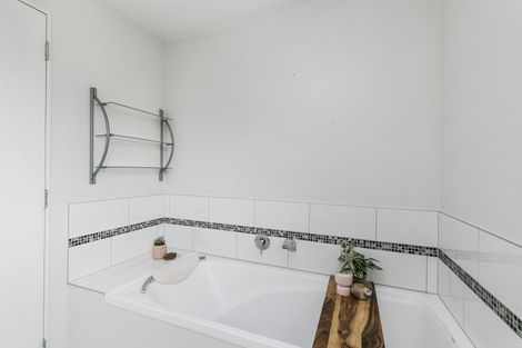 Photo of property in 45a Satara Crescent, Khandallah, Wellington, 6035