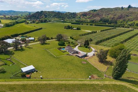Photo of property in 33 Caesar Road, Ormond, Gisborne, 4071