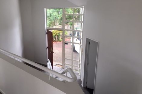 Photo of property in 2/14 Penning Road, Castor Bay, Auckland, 0620