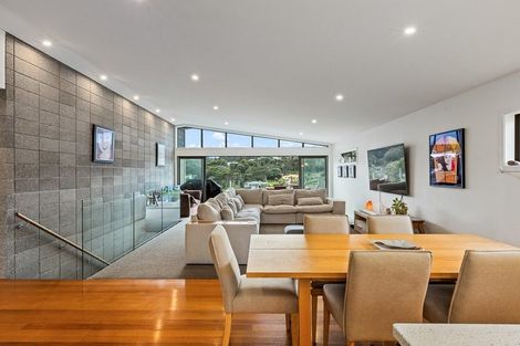Photo of property in 26 Hawaiian Parade, Arkles Bay, Whangaparaoa, 0932