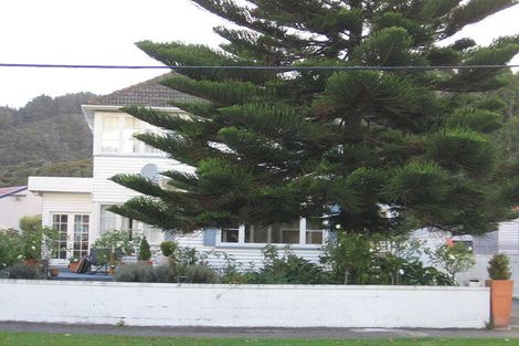 Photo of property in 14 Molesworth Street, Taita, Lower Hutt, 5011