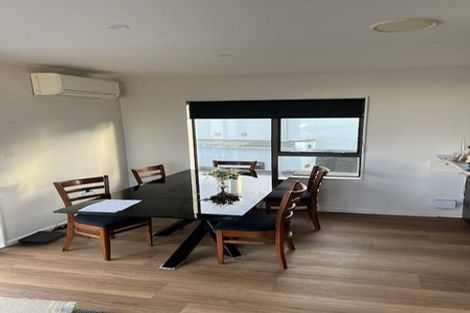 Photo of property in 79 Frobisher Street, Island Bay, Wellington, 6023