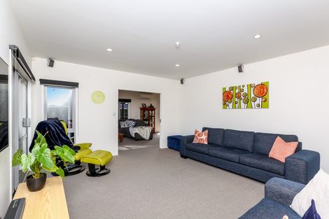 Photo of property in 30 Redwood Crescent, Hurdon, New Plymouth, 4310