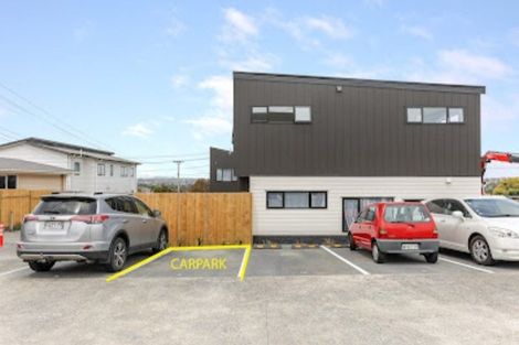 Photo of property in 1/8 Hepburn Road, Glendene, Auckland, 0602