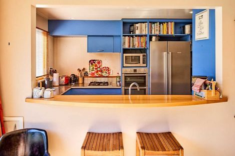 Photo of property in 96 Muritai Road, Eastbourne, Lower Hutt, 5013